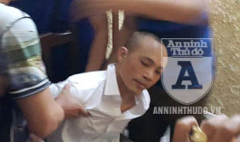 Hình ảnh trinh sát hình sự bắt giữ tử tù trốn trại Thọ "Sứt"