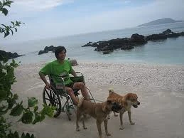 “Bùa yêu” gắn kết chàng trai tật nguyền và cô gái đẹp như hoa