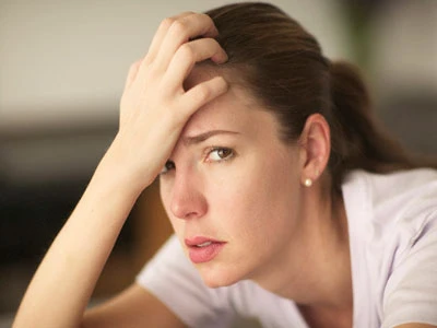 3 mẹ con hợp lực đánh ghen, lột trần tình địch của con dâu giữa chợ