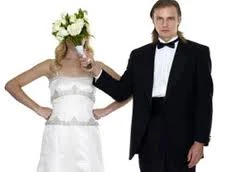 Bi hài bố vợ đốt vía con rể vì “mở hàng” đen đủi