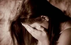 Chồng đại gia, nhà bạc tỷ, sống kiếp ôsin