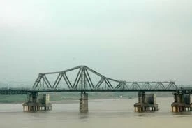 Ngập nợ lô đề, nam sinh viên định gieo mình xuống sông