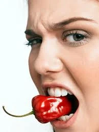 Bạn gái tung đòn ghen triệt hạ “của quý” người yêu