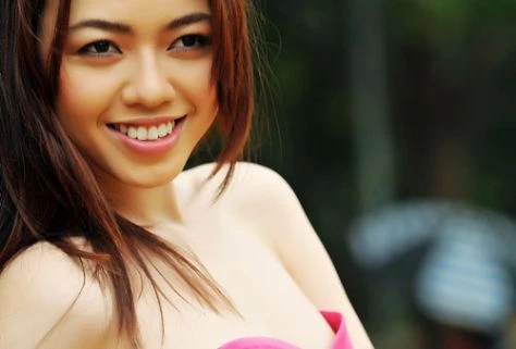 Vũ Hoàng Điệp không phó mặc đời cho đại gia rởm