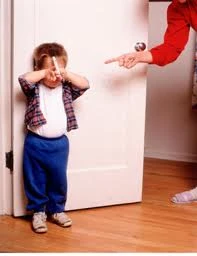 Chuyện cha mẹ “dìm hàng” khiến con tổn thương, sốc nặng