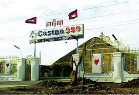 Thiếu nữ bị lừa thế thân cho sòng bạc 