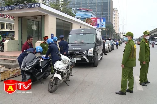 Nhức nhối tình trạng xe hợp đồng trá hình xe khách tuyến cố định 