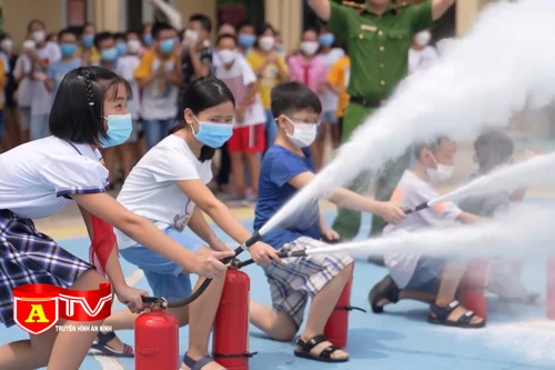 Đảm bảo an toàn PCCC và hướng dẫn kiến thức thoát nạn cơ bản tại các trường học