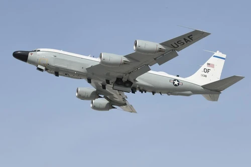 [ẢNH] Máy bay trinh sát Mỹ quần thảo tại Kabul để đề phòng Taliban