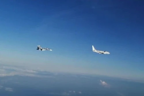 [VIDEO] 'Chiến thần' Su-30SM Nga áp sát trinh sát cơ P-8A Mỹ trên Biển Đen