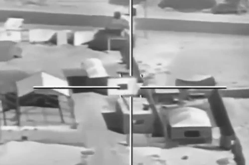 [ẢNH] Tên lửa Spike NLOS của Israel bắn xuyên cửa sổ nhà dân quân Hamas