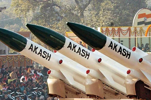 [ẢNH] Tên lửa phòng không Akash sẽ giăng lưới lửa tại Đông Nam Á