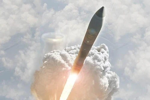 [VIDEO] Cận cảnh tên lửa hạt nhân "không thể đánh chặn" của Mỹ lao vút lên trời