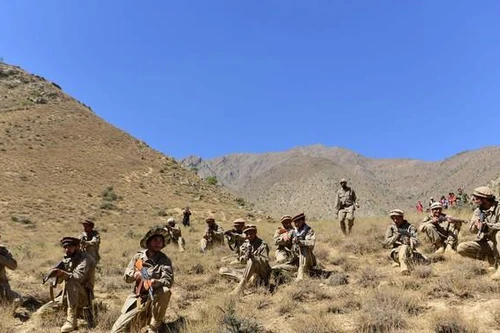 [ẢNH] Vì sao phe kháng chiến Afghanistan nhanh chóng bị Taliban dồn đến đường cùng?