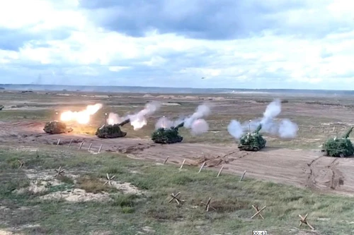 [VIDEO] Pháo binh Nga thị uy khi biến mục tiêu thành cát bụi trong tập trận Zapad