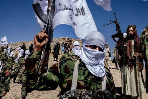 [ẢNH] Màn ăn mừng 'chiến thắng hụt' nhưng đầy chết chóc của Taliban