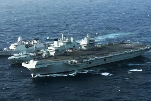[VIDEO] Siêu tàu sân bay HMS Queen Elizabeth hoạt động ở Biển Đông