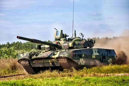Ukraine cho siêu tăng T-84 tham chiến khi chiến sự miền Đông đang khốc liệt?