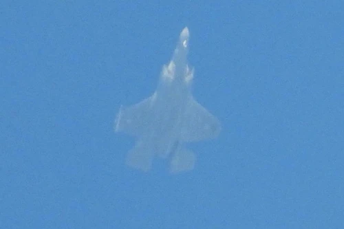 [ẢNH] Tiêm kích tàng hình Israel bị phát hiện trên bầu trời Lebanon