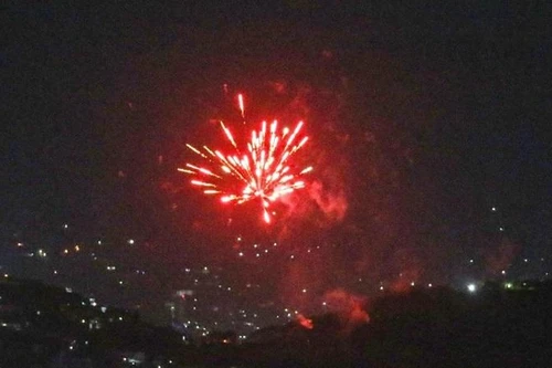 [ẢNH] Taliban 'vãi đạn' ăn mừng 'độc lập' sau khi lính Mỹ cuối cùng rời đi