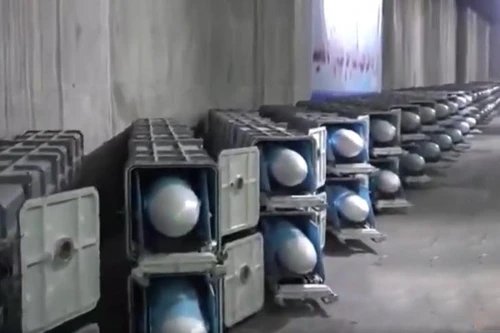 [ẢNH] Loại tên lửa Iran chất đống dưới lòng đất để dọa Mỹ có nguồn gốc từ đâu?