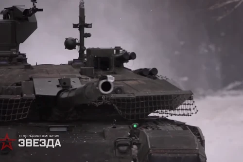 [ẢNH] T-90M từ vị trí dự bị bỗng vụt sáng trong lục quân Nga