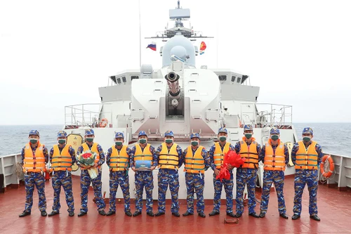 [ẢNH] Chiến hạm Việt Nam vượt qua đội Trung Quốc tại Army Games 2021