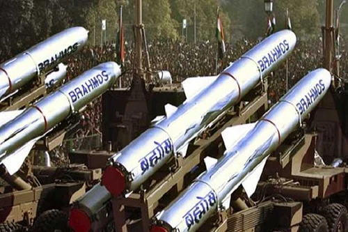 Lục quân Ấn Độ biên chế thêm 2 trung đoàn tên lửa siêu âm BrahMos