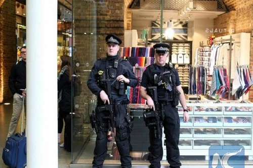 Anh tuyển thêm 1.500 cảnh sát vũ trang chống khủng bố