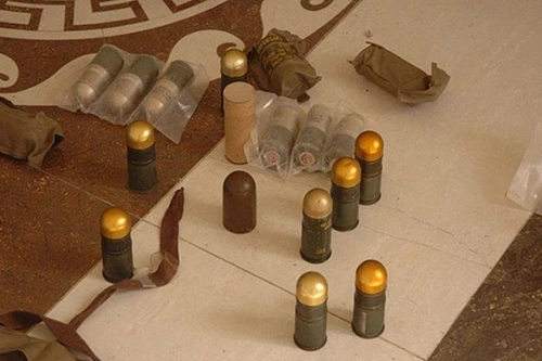 Quân đội Syria bắt giữ xe tải chở đầy vũ khí cho khủng bố