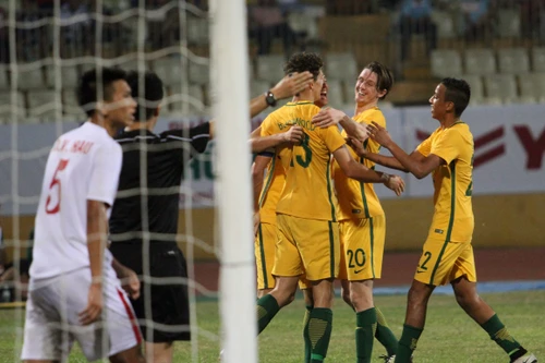 Nhìn lại "trận đấu tồi tệ" của chủ nhà U19 Việt Nam