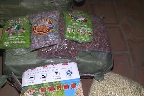 Phát hiện gần 10 tấn thực phẩm nhập lậu từ Lạng Sơn về Hà Nội