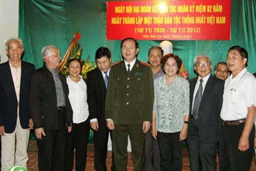 Bộ trưởng Trần Đại Quang chung vui với cư dân Nam Thăng Long 1