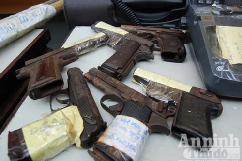 Hé lộ tình tiết đáng sợ về 2 nhóm bắn nhau giữa trưa