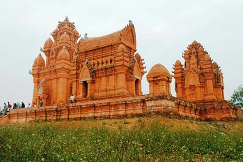 Màn vũ ca văn hóa phi vật thể thế giới chào đón Tháp Chăm 