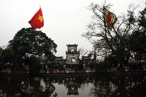 Háo hức trước giờ khai ấn đền Trần năm Nhâm Thìn