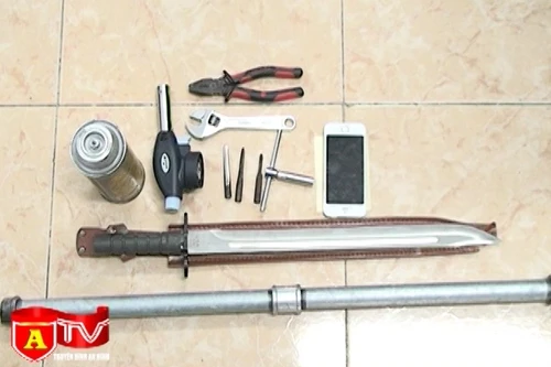 Làm rõ hành vi cướp tài sản của hai đối tượng