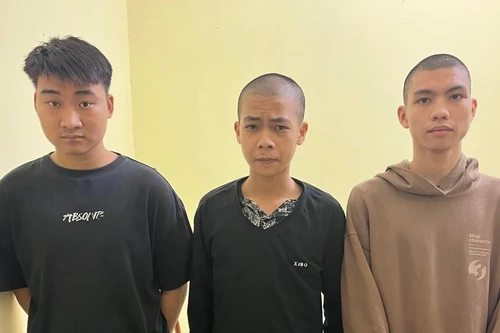 Công an huyện Sóc Sơn bắt 3 thanh niên lưu hành tiền giả