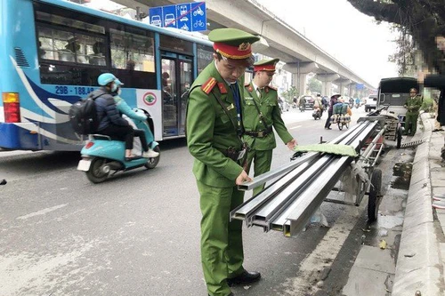 Xử lý nghiêm các trường hợp xe ba, bốn bánh tự chế vi phạm trật tự giao thông