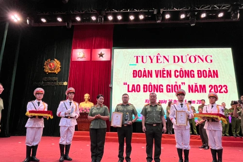 Chuỗi hoạt động thiết thực chăm lo đời sống, sức khỏe đoàn viên Công đoàn CATP Hà Nội