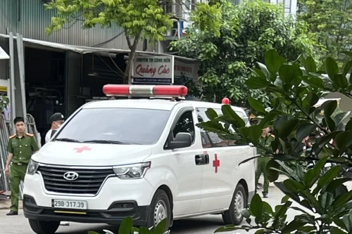 Nữ sinh viên nhảy tầng cao tự tử