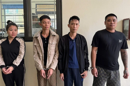 Nhóm đối tượng mua bán các cô gái trẻ đưa vào quán karaoke 