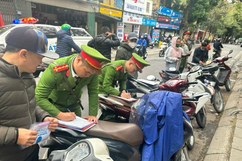 Xử lý nghiêm các trường hợp vi phạm trật tự giao thông, đô thị 