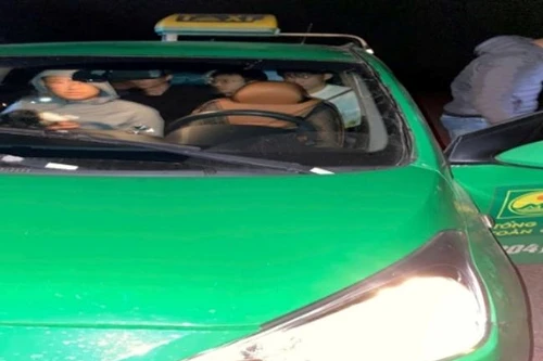 Tài xế taxi 'giúp' 5 người Trung Quốc nhập cảnh trái phép vào Việt Nam
