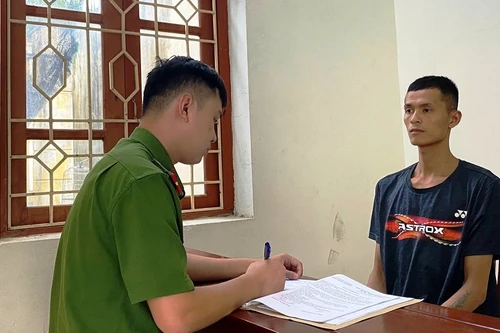 Có 2 tiền án, gã đàn ông lại cướp giật tài sản của phụ nữ