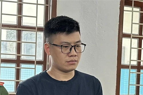 Nhân viên ngân hàng chiếm đoạt hơn 1,3 tỷ đồng của khách 