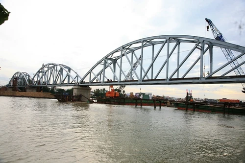 Cầu Ghềnh chính thức thông xe, đường sắt Bắc - Nam hết cảnh đứt đoạn