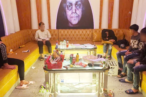 Phát hiện nhóm đối tượng sử dụng ma tuý tại phòng karaoke