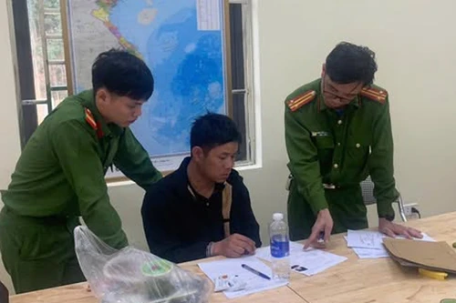 Bắt đối tượng phá khoá phòng ngủ trộm cắp 11 loại nữ trang