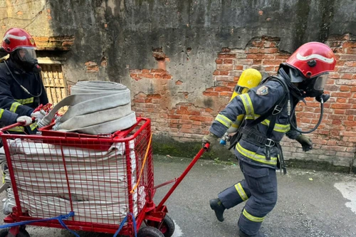 Thực tập phương án chữa cháy, cứu nạn tại khu dân cư